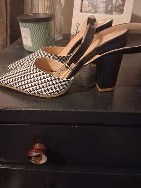 Black & White Houndstooth Slingback Heels